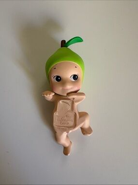 Sonny Angel Pear Hipper